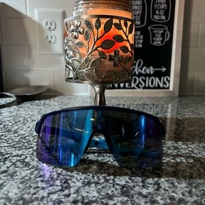 Oakley Mens sunglasses